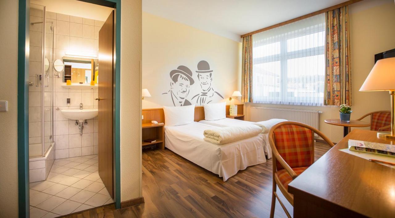 Hotel Amerika Бад Шусенрид Екстериор снимка